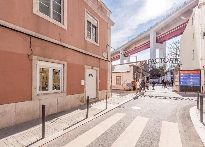 Guestready - Colourful And Modern Lxfactory Hébergement de vacances