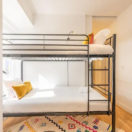 בית נופש Guestready - Colourful And Modern Lxfactory